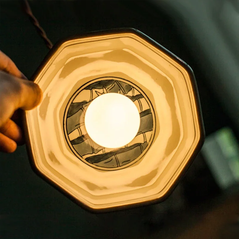 Pendente de Cerâmica Casale: Charme Retrô para Iluminar seu Espaço