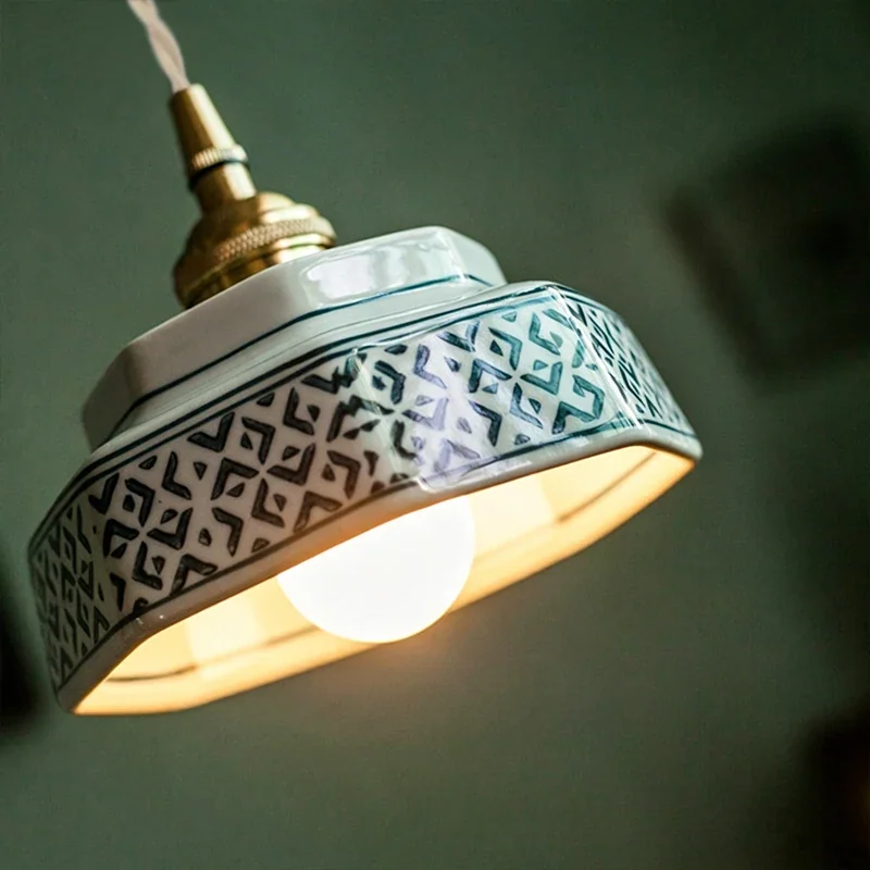 Pendente de Cerâmica Casale: Charme Retrô para Iluminar seu Espaço