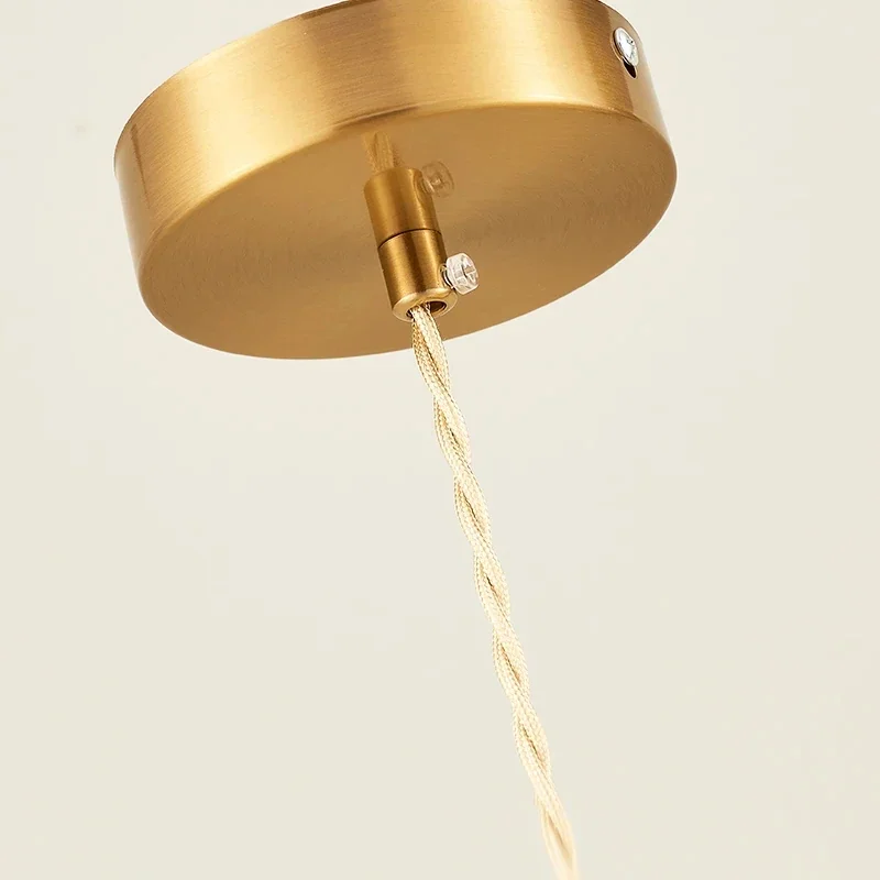 Pendente de Cerâmica Casale: Charme Retrô para Iluminar seu Espaço