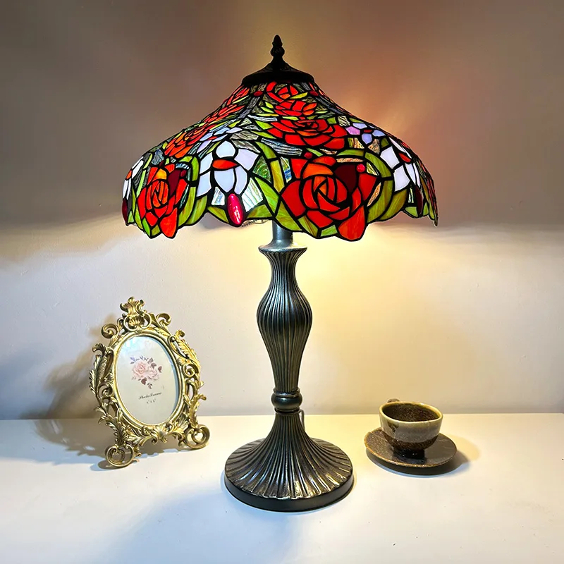 Abajur de Mesa Tiffany 16" Floral — Vitral Artesanal