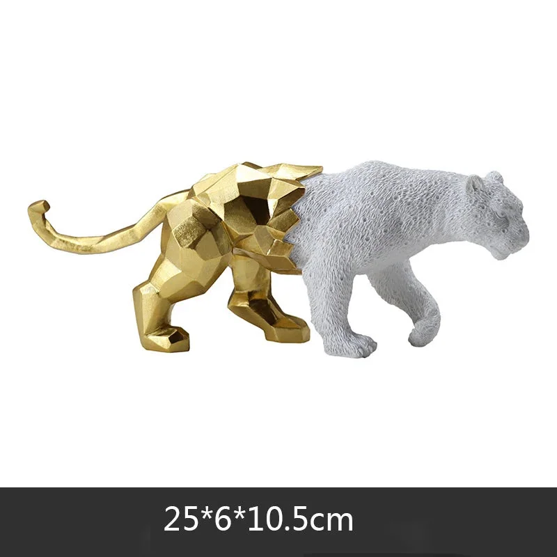 Escultura Animal Híbrido Dourado: Arte e Natureza em Resina