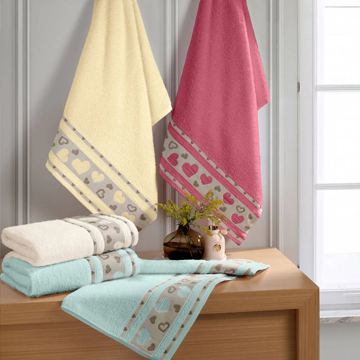 Toalha de Rosto Algodão/Poliéster 380g/m² 50cm x 70cm com Fio Metalizado