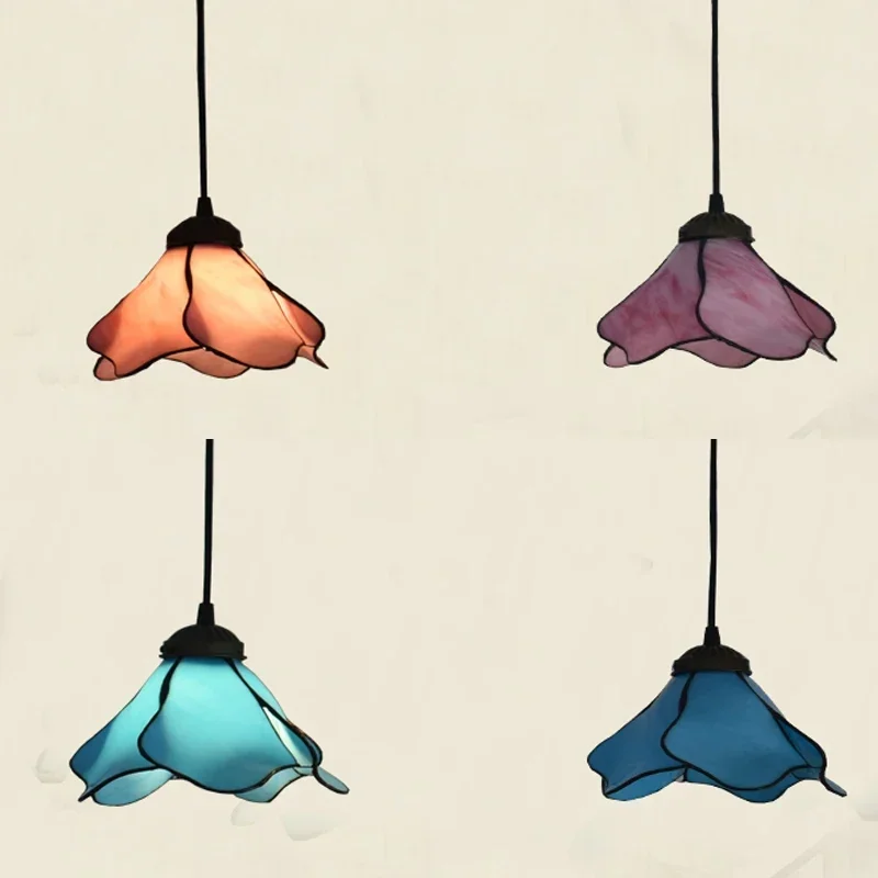 Pendente Tiffany Clássico Rosas em Vitral Artesanal Bivolt
