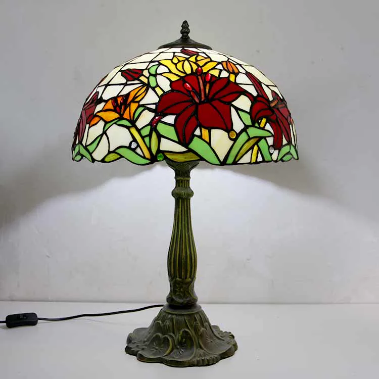 Abajur de Mesa Tiffany 16" Vitral Clássico — Vitral Artesanal