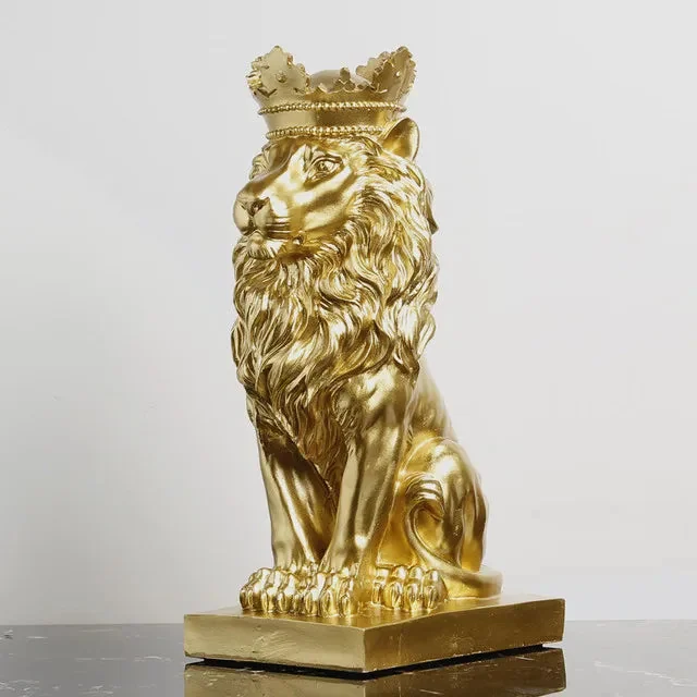 Escultura Leão Rei Coroado em Resina – Símbolo de Força e Liderança