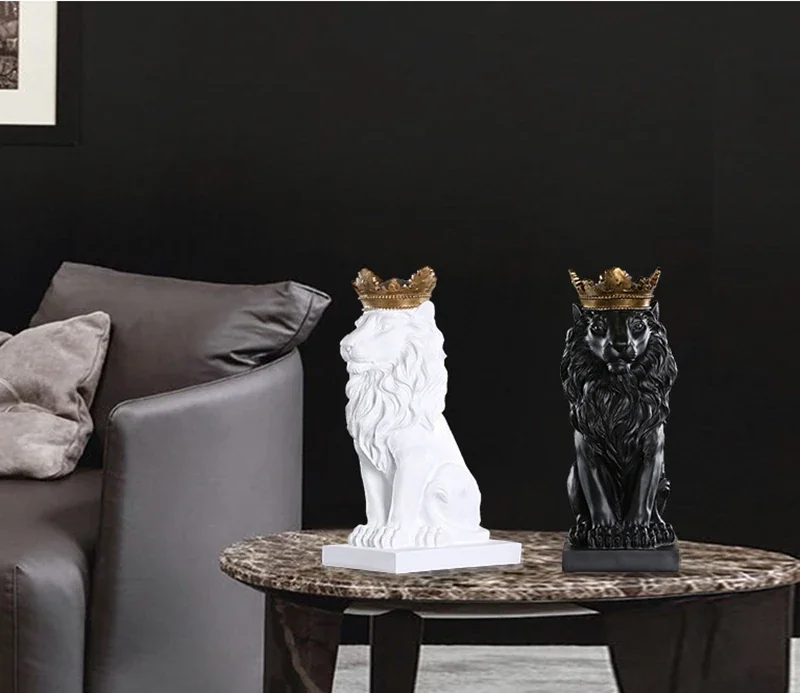Escultura Leão Rei Coroado em Resina – Símbolo de Força e Liderança