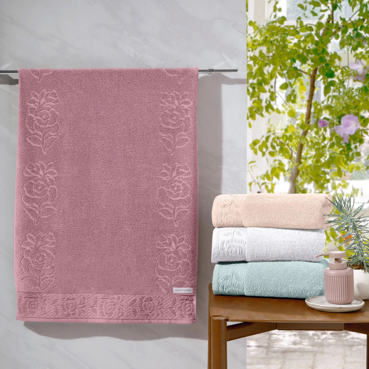 Toalha de Banho Algodão Felpuda 460g/m² 70cm x 1,40m, Design Artesanal