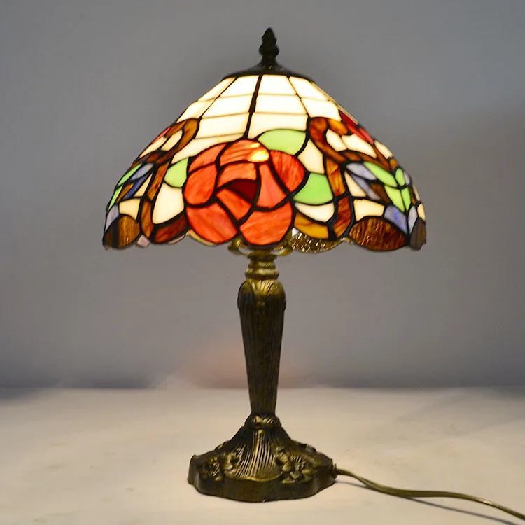 Abajur de Mesa Tiffany 10" Floral — Vitral Artesanal