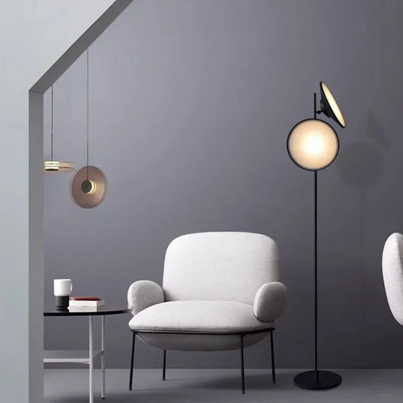 Luminária de Chão Disco Preto Moderno Design Minimalista