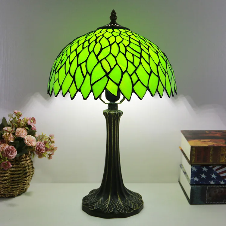 Abajur de Mesa Tiffany 12" Folhagens — Vitral Artesanal