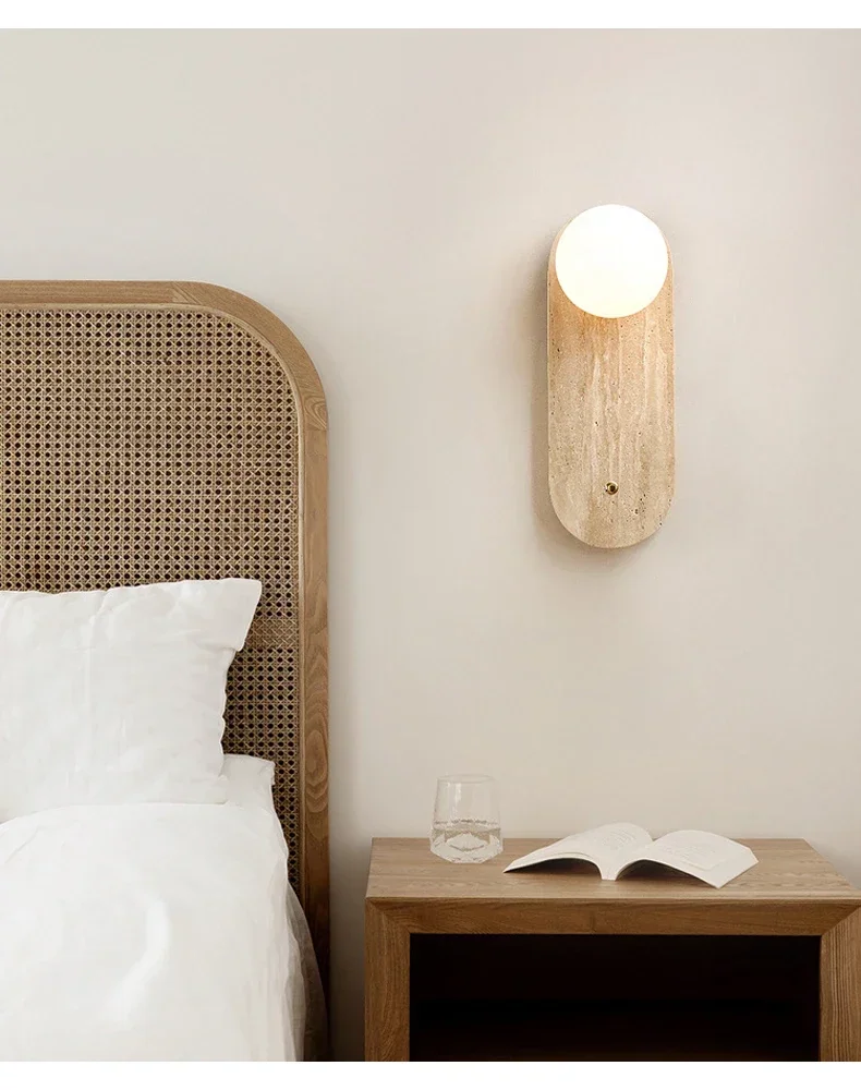 Arandela de Parede Elen em Travertino com Vidro - Iluminação Elegante