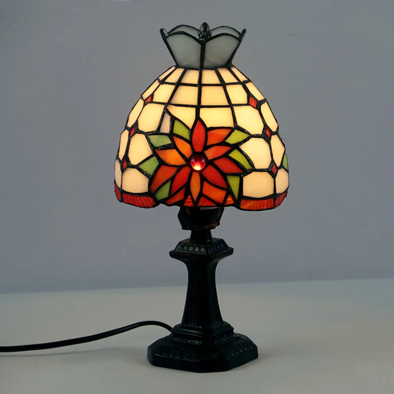 Abajur de Mesa Tiffany Floral — Vitral Artesanal