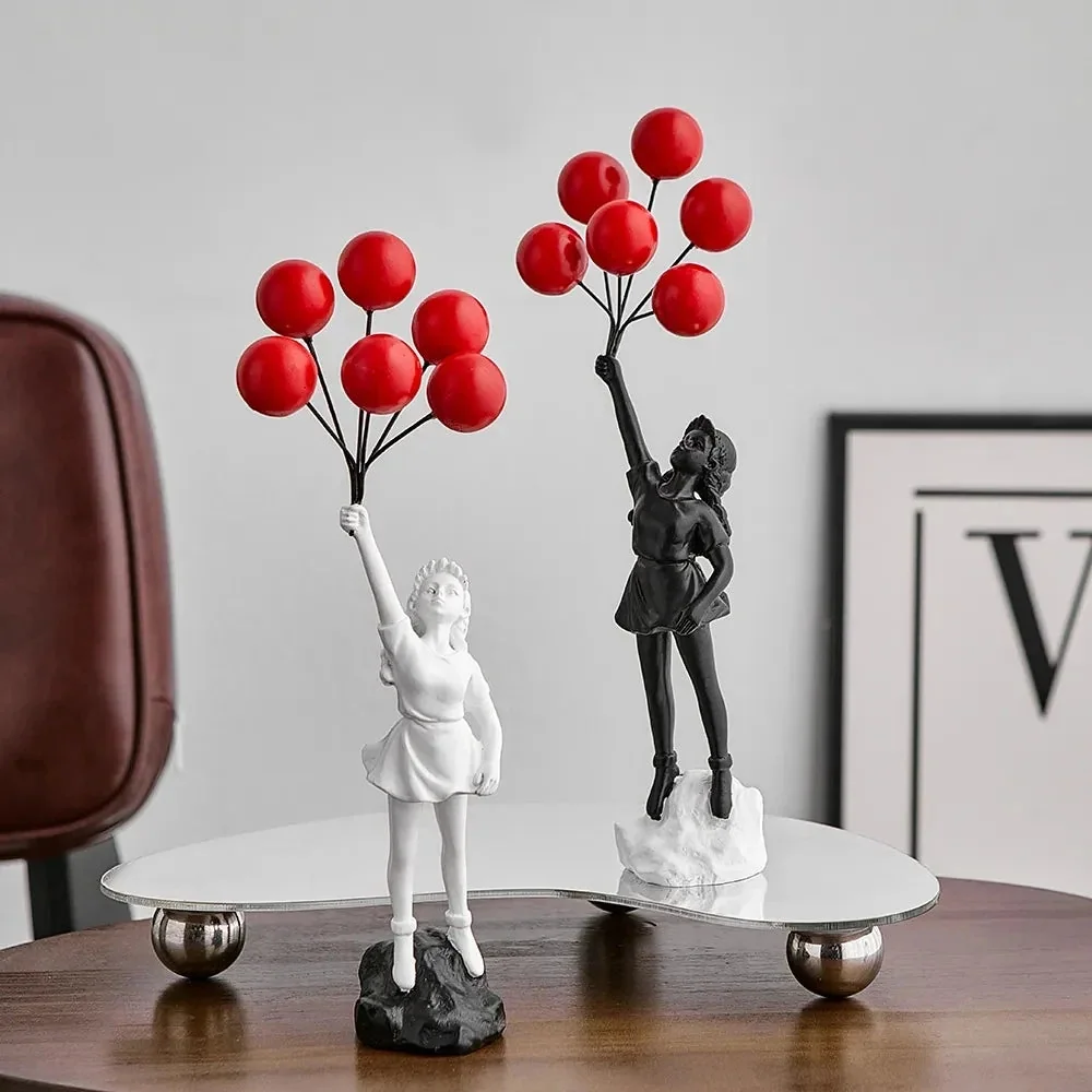 Escultura Menina e o Balão: Alegria e Inocência em Resina