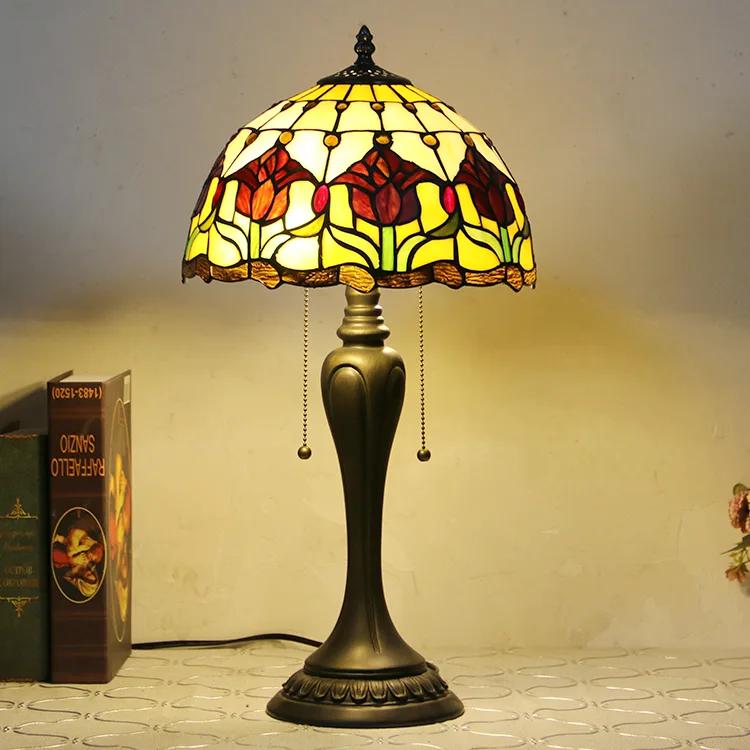Abajur de Mesa Tiffany 12" Tulipas — Vitral Artesanal