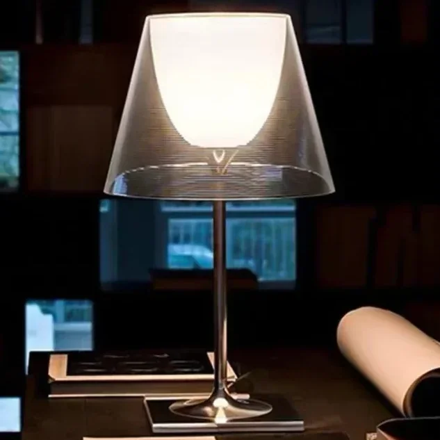 Abajur Curvo Acrílico Design Italiano Contemporâneo