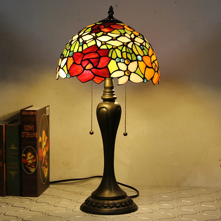 Abajur de Mesa Tiffany 12" Rosas — Vitral Artesanal