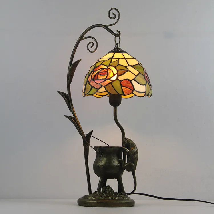Abajur de Mesa Tiffany Floral — Vitral Artesanal