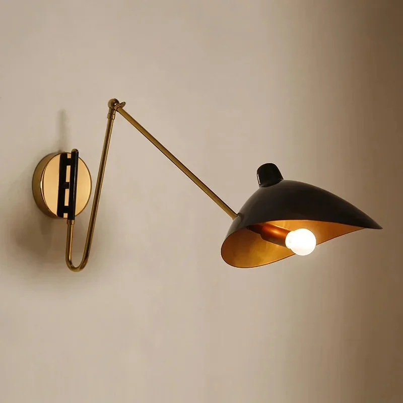 Arandela de Parede Articulável Lindy - Design Versátil e Elegante