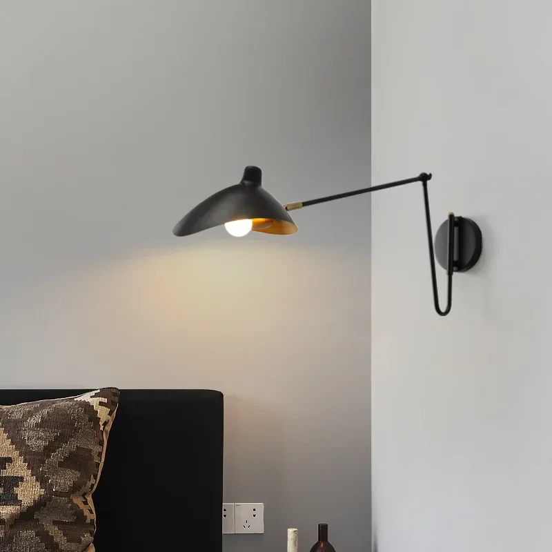 Arandela de Parede Articulável Lindy - Design Versátil e Elegante
