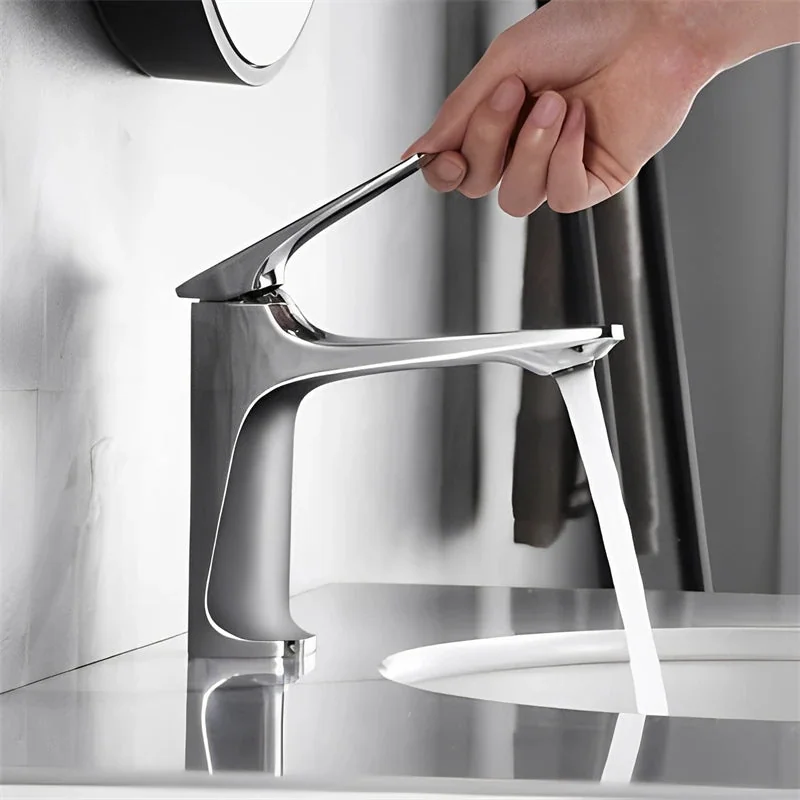 Torneira monocomando Lia para banheiro e lavabo em aço inoxidável