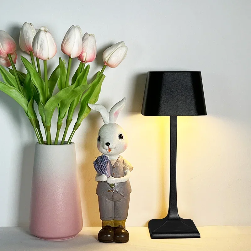 Abajur de Mesa Recarregável Sem Fio LED Portátil