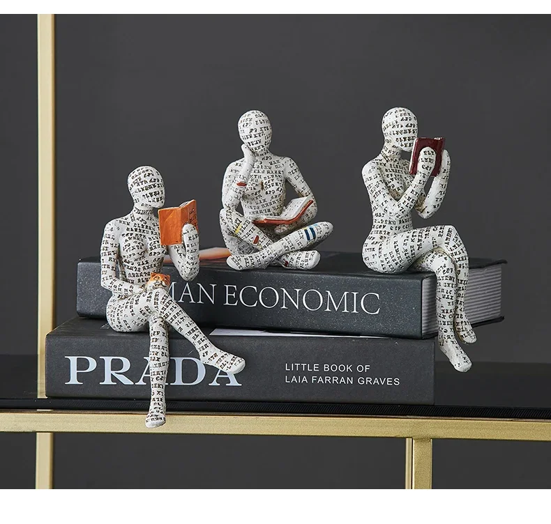 Escultura Decorativa Mulher Lendo Livro em Resina