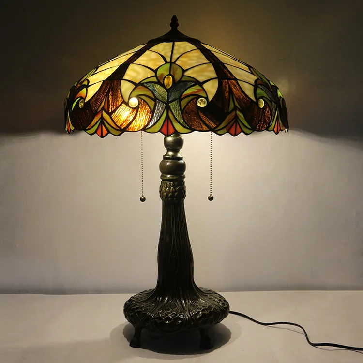 Abajur de Mesa Tiffany 18" Barroco — Vitral Artesanal