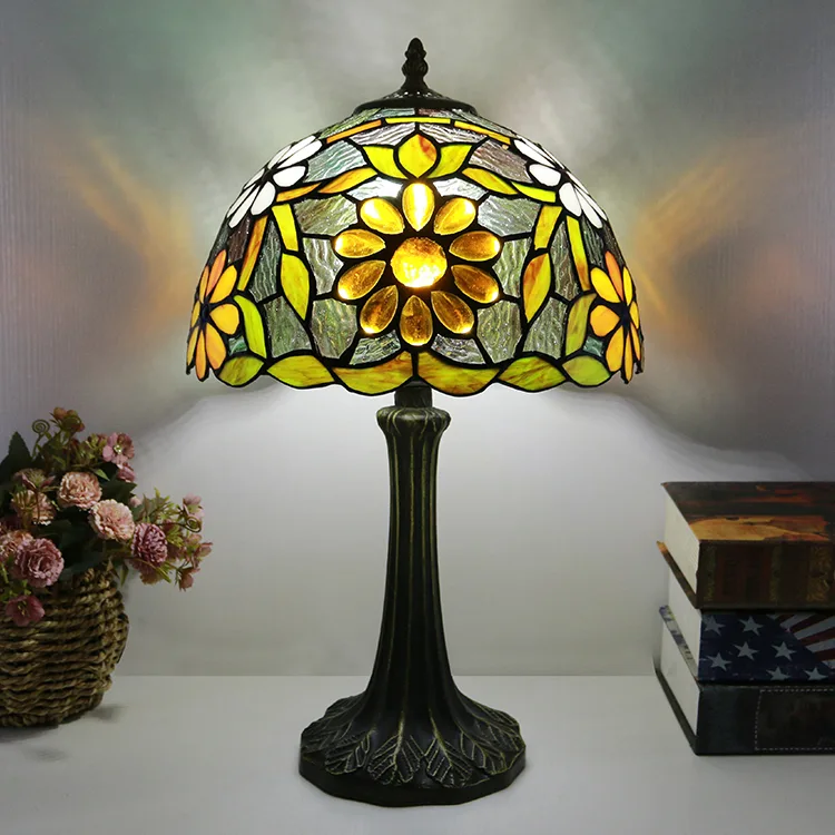 Abajur de Mesa Tiffany 12" Floral — Vitral Artesanal