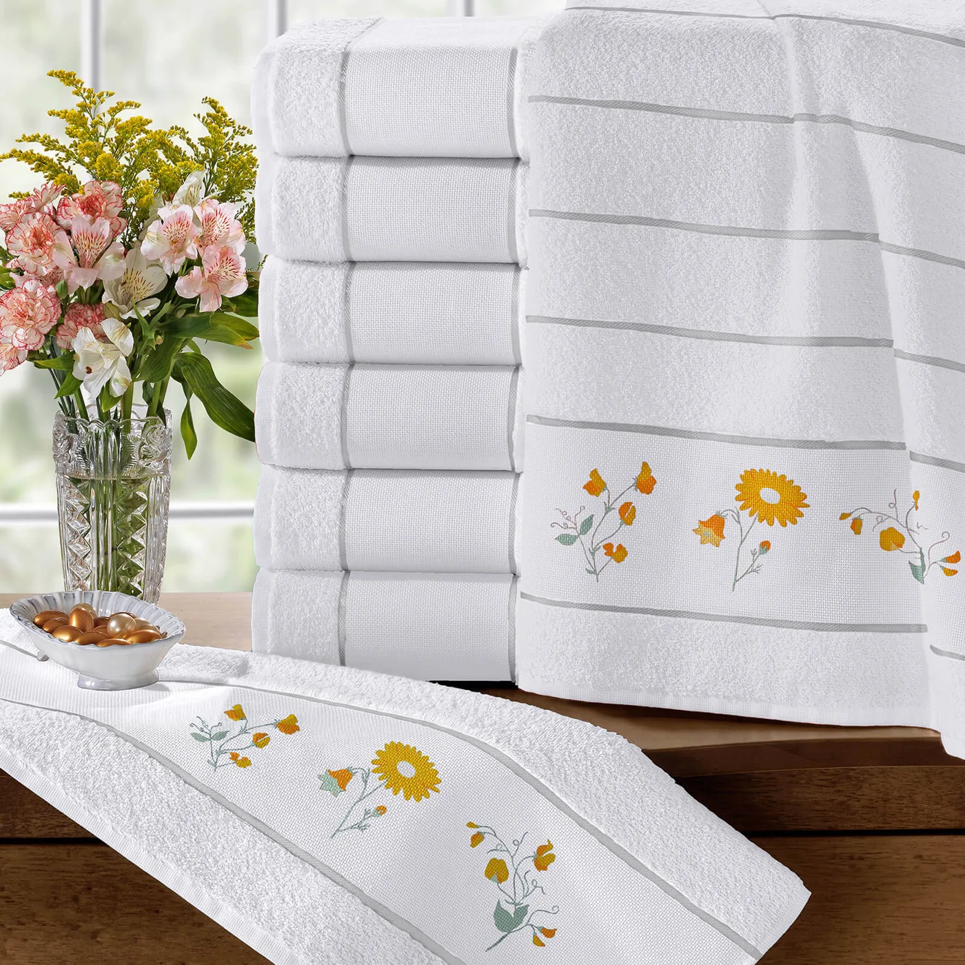 Toalha de Rosto para Bordar 340g/m² 100% Algodão 50cm x 70cm com Etamine