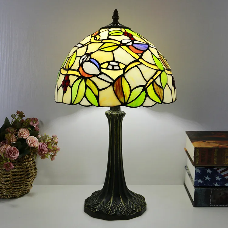 Abajur de Mesa Tiffany 12" Pássaros — Vitral Artesanal