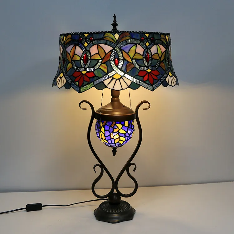 Abajur de Mesa Tiffany 18" Floral — Vitral Artesanal