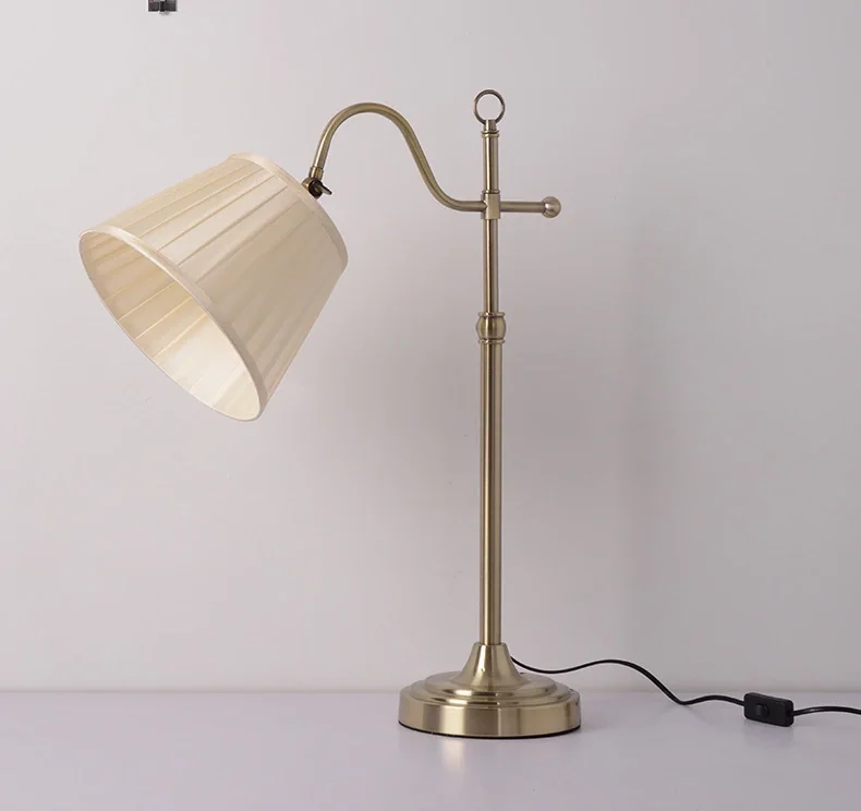 Luminária de Mesa Moderna com Design Minimalista