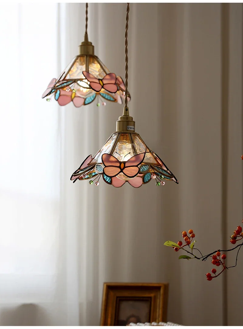 Pendente Tiffany Vitral Borboleta Artesanal - Toque de Cor e Serinidade