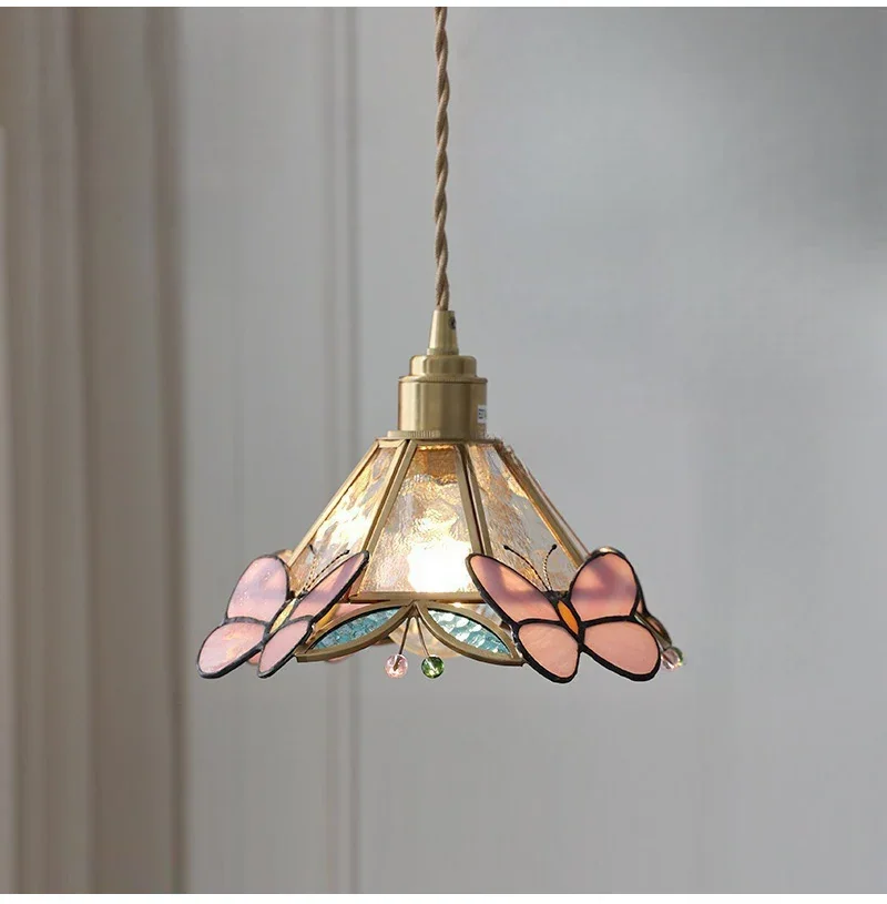 Pendente Tiffany Vitral Borboleta Artesanal - Toque de Cor e Serinidade