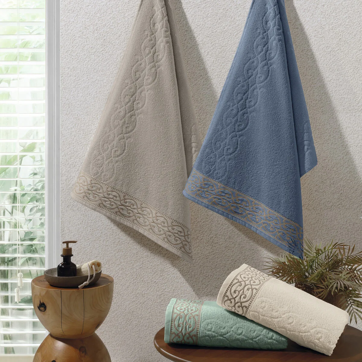 Toalha de Banho 100% Algodão 420g/m² 70x140cm com Jacquard e Relevo