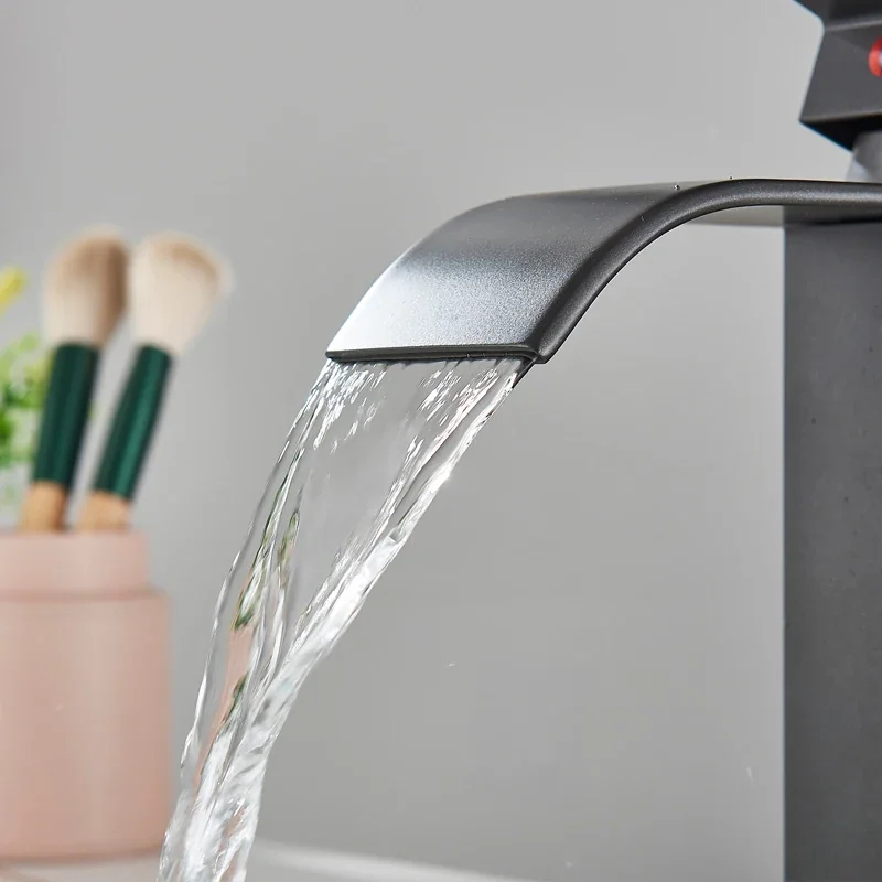 Torneira Monocomando Mara para Banheiro e Lavabo - Design Moderno