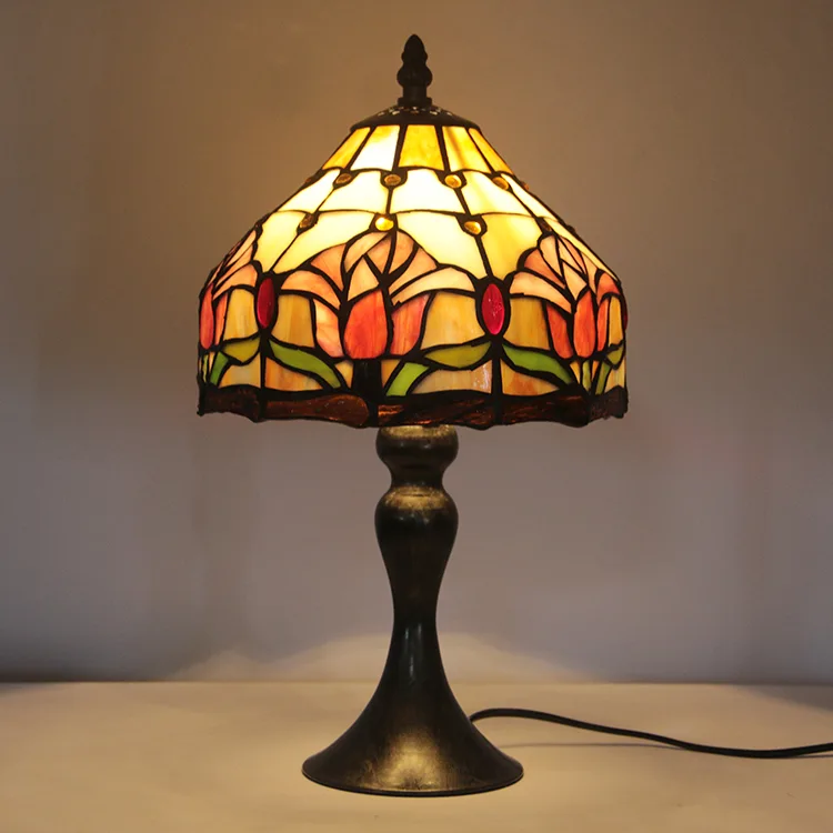 Abajur de Mesa Tiffany 15" Floral — Vitral Artesanal