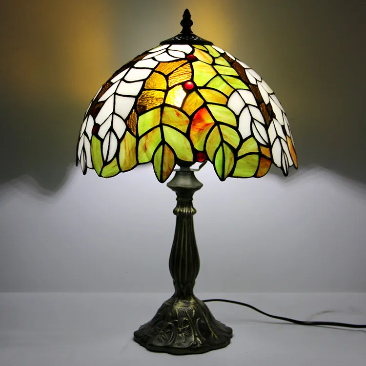 Abajur de Mesa Tiffany 12" Folhagens — Vitral Artesanal
