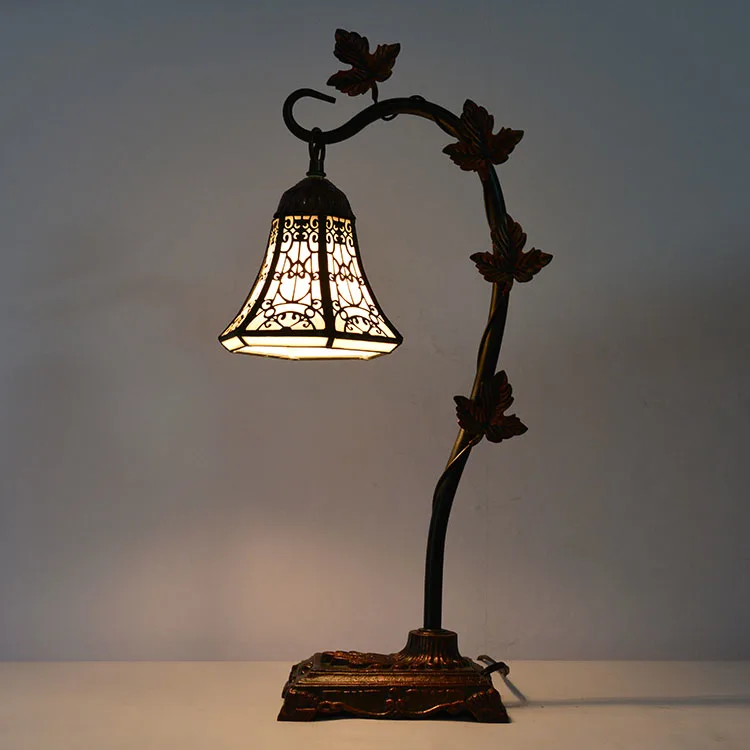 Abajur de Mesa Tiffany 6" Floral — Vitral Artesanal
