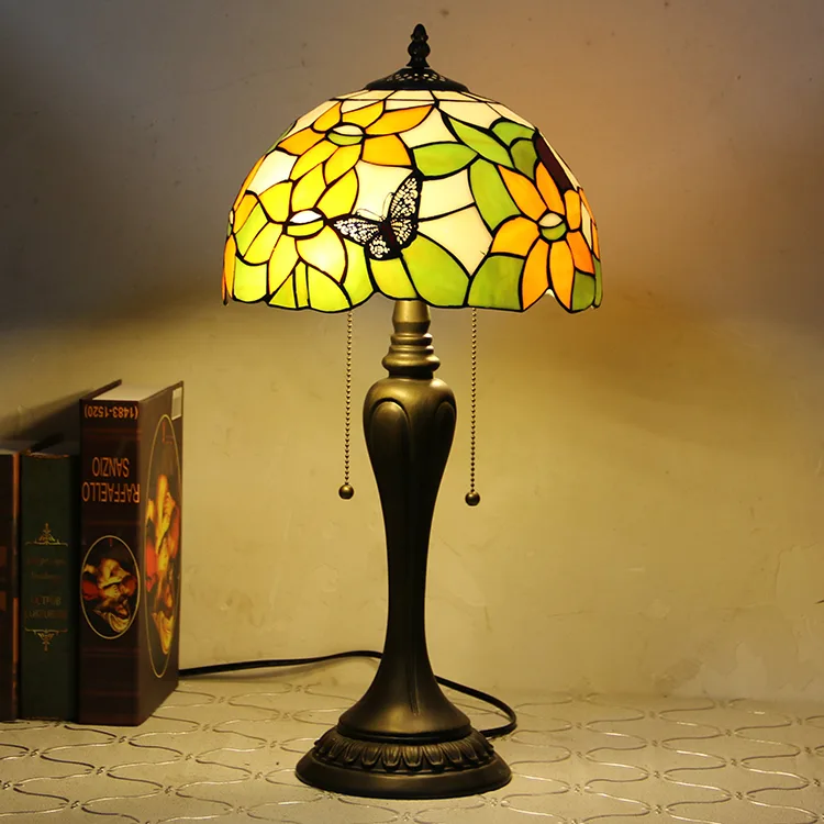 Abajur de Mesa Tiffany 12" Girassol — Vitral Artesanal