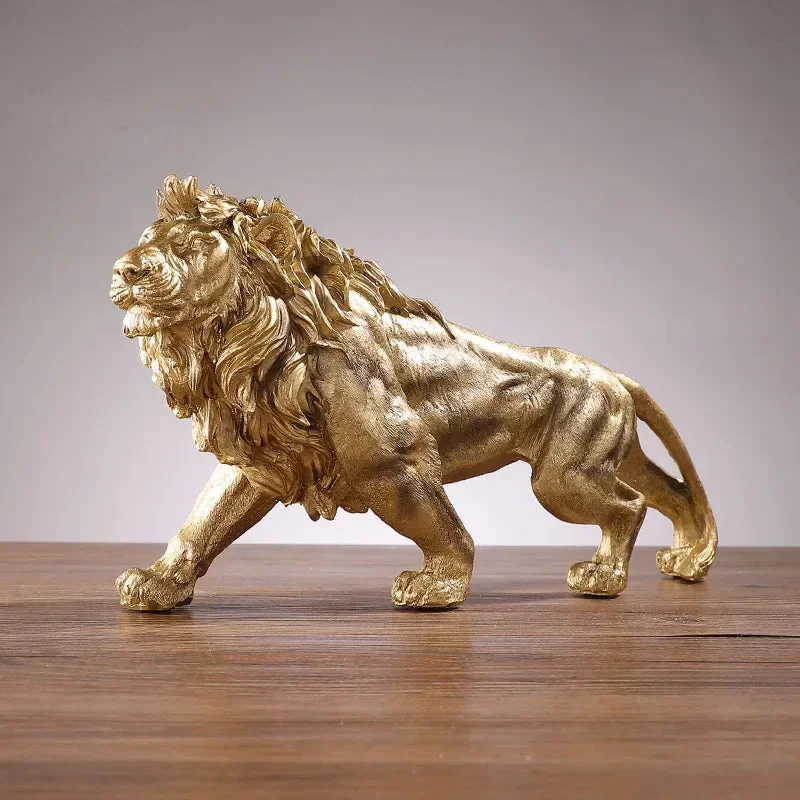 Escultura decorativa Leão Dourado: Força e nobreza para seu ambiente