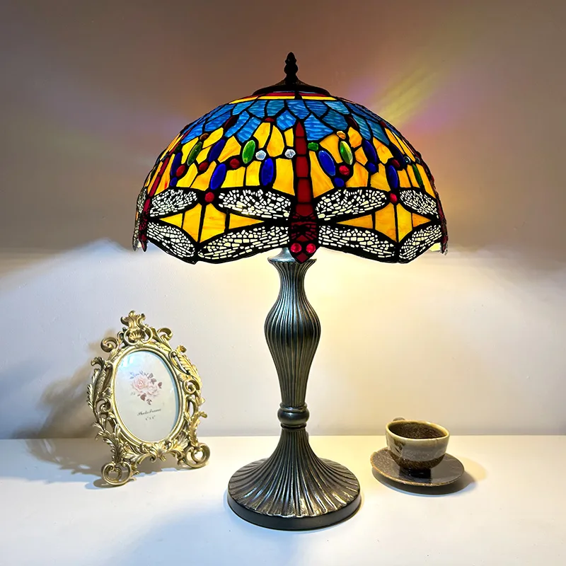 Abajur de Mesa Tiffany 16" Libélula — Vitral Artesanal