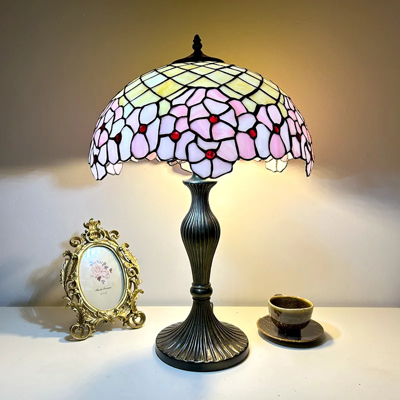 Abajur de Mesa Tiffany Vitral Clássico — Vitral Artesanal