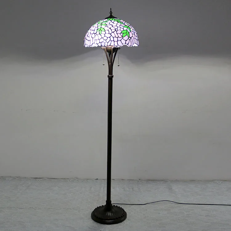Abajur de Chão Tiffany 63" Glicínia — Vitral Artesanal