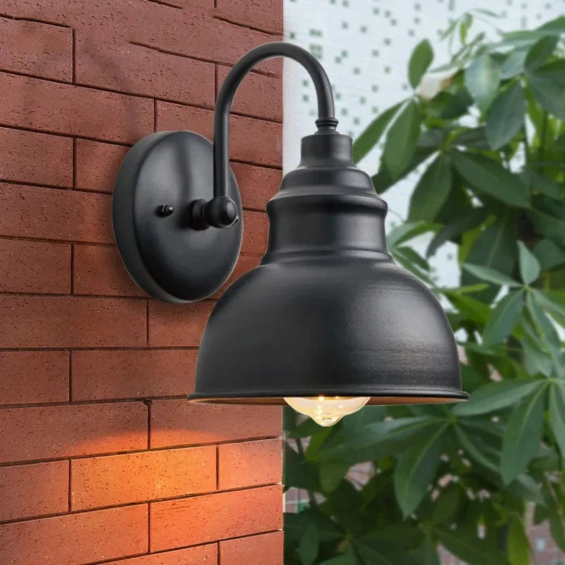Arandela industrial retrô Strong para ambientes internos e externos