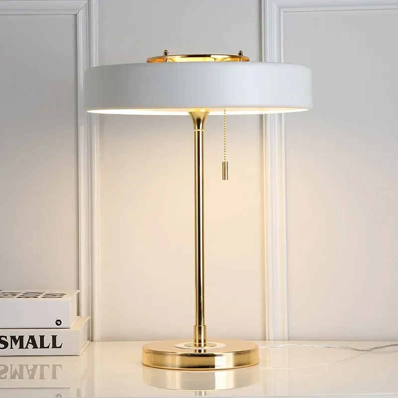 Abajur Design Minimalista Escritório LED Bivolt E14
