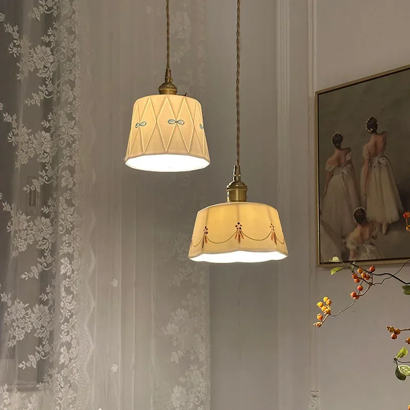 Pendente Cerâmica Madeleine Delicado E27 Bivolt - Decoração Aconchegante