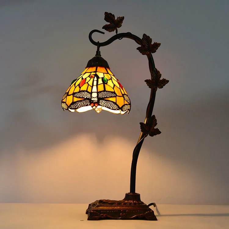Abajur de Mesa Tiffany 8" Libélula — Vitral Artesanal