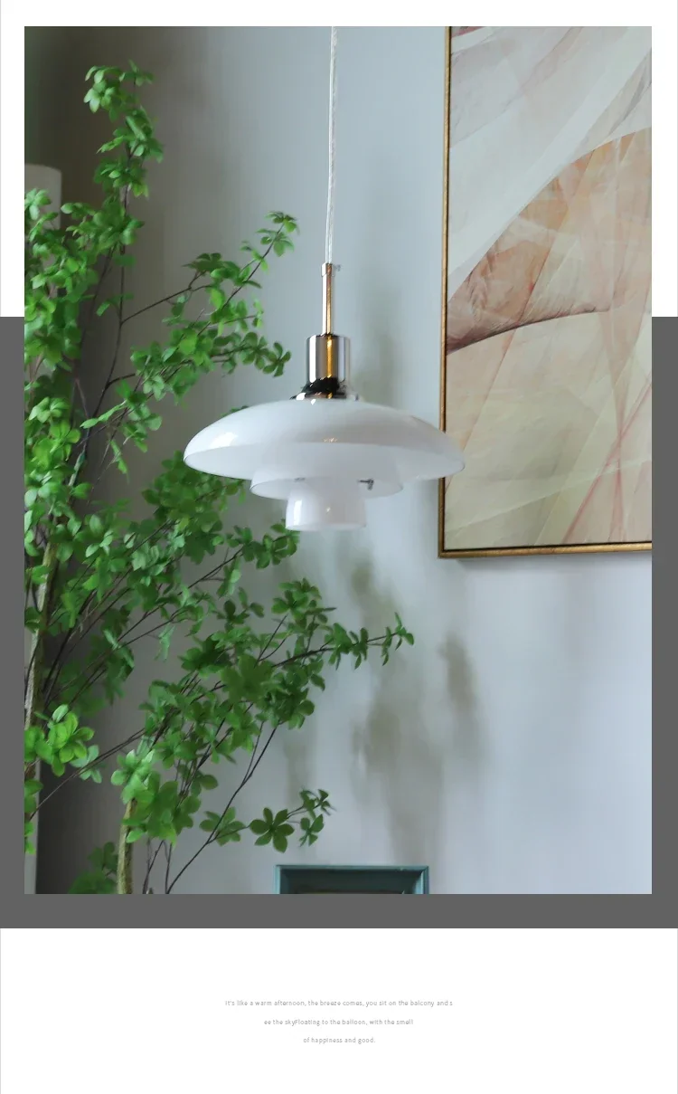 Pendente Linari: Elegância e Luz Difusa para Seu Ambiente