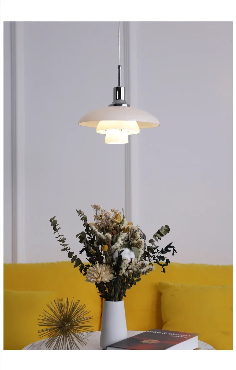 Pendente Linari: Elegância e Luz Difusa para Seu Ambiente